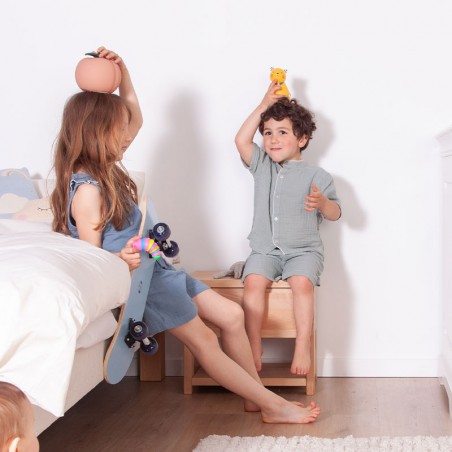 Table de chevet bois enfant