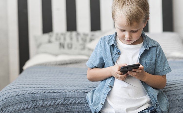 Comment limiter l'exposition de votre enfant aux écrans ?