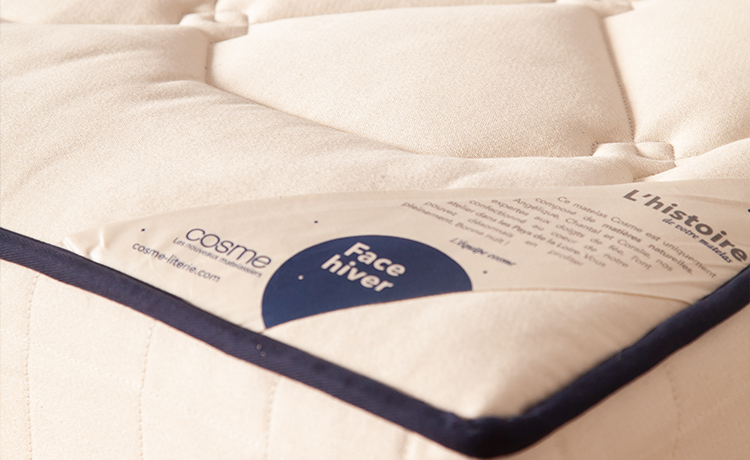 Image d'un matelas Cosme en latex naturel, durable