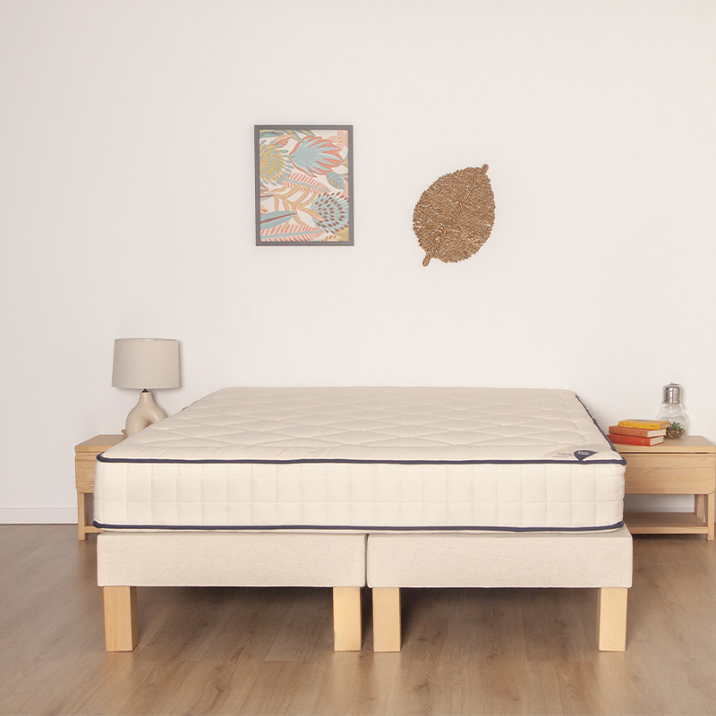 sommier tapissier avec un matelas en latex naturel